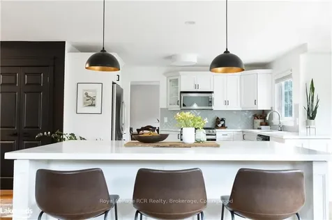 9840 Beachwood Road Collingwood ON L9Y 5P8