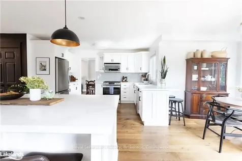 9840 Beachwood Road Collingwood ON L9Y 5P8