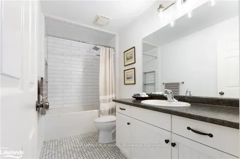 9840 Beachwood Road Collingwood ON L9Y 5P8