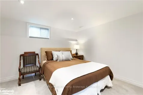 9840 Beachwood Road Collingwood ON L9Y 5P8