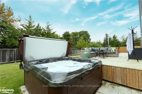 9840 Beachwood Road Collingwood ON L9Y 5P8