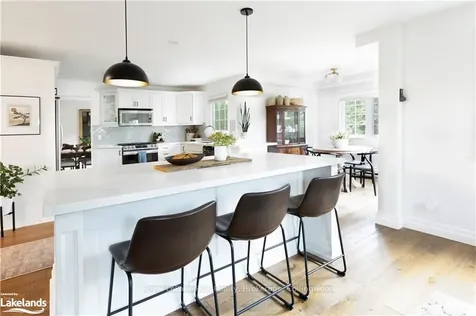 9840 Beachwood Road Collingwood ON L9Y 5P8