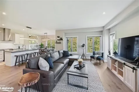 62 Foley Crescent Collingwood ON L9Y 3B7