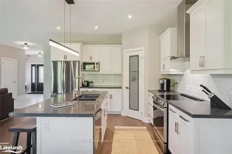 62 Foley Crescent Collingwood ON L9Y 3B7