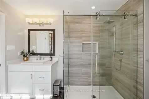 62 Foley Crescent Collingwood ON L9Y 3B7