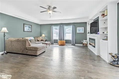 225 Christopher Street Clearview ON L0M 1S0