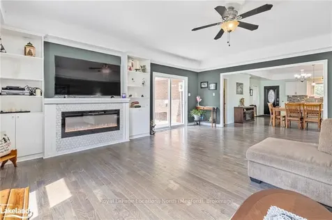 225 Christopher Street Clearview ON L0M 1S0