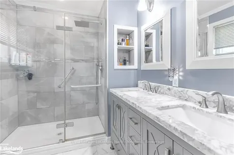 225 Christopher Street Clearview ON L0M 1S0