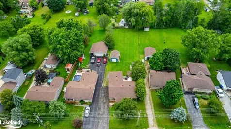 225 Christopher Street Clearview ON L0M 1S0