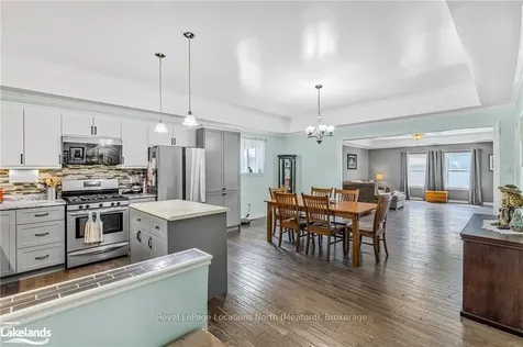 225 Christopher Street Clearview ON L0M 1S0