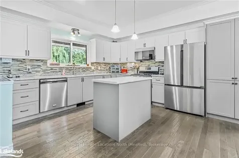 225 Christopher Street Clearview ON L0M 1S0