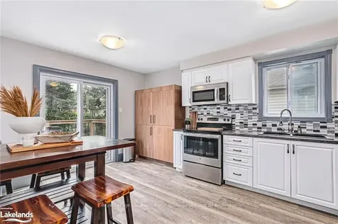 93 Dyer Drive Wasaga Beach ON L9Z 1E5