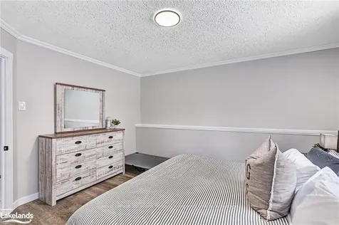 93 Dyer Drive Wasaga Beach ON L9Z 1E5
