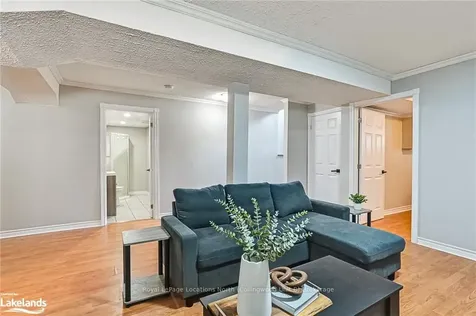 93 Dyer Drive Wasaga Beach ON L9Z 1E5
