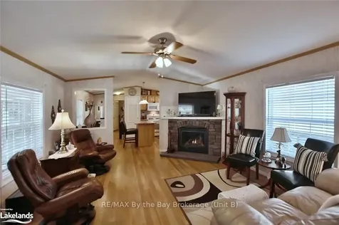 36 Georgian Glen Drive Wasaga Beach ON L9Z 1K7