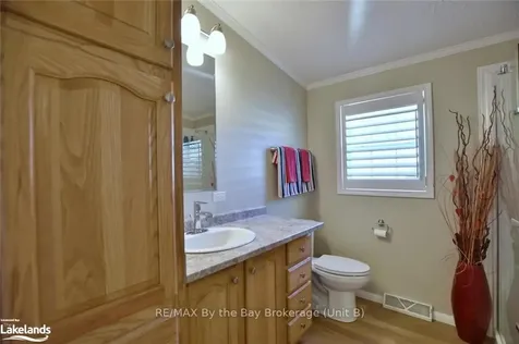 36 Georgian Glen Drive Wasaga Beach ON L9Z 1K7