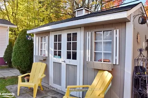 36 Georgian Glen Drive Wasaga Beach ON L9Z 1K7