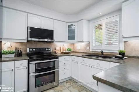 14 Alyssa Drive Collingwood ON L9Y 5K8