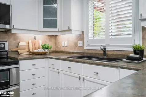 14 Alyssa Drive Collingwood ON L9Y 5K8