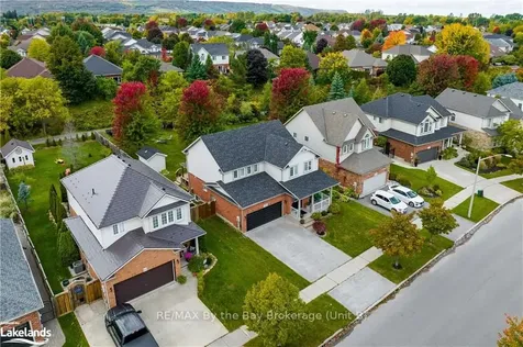 14 Alyssa Drive Collingwood ON L9Y 5K8