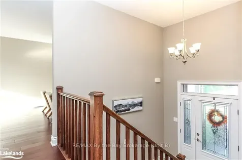 53 Edgewater Road Wasaga Beach ON L9Z 2W3