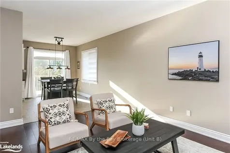 53 Edgewater Road Wasaga Beach ON L9Z 2W3