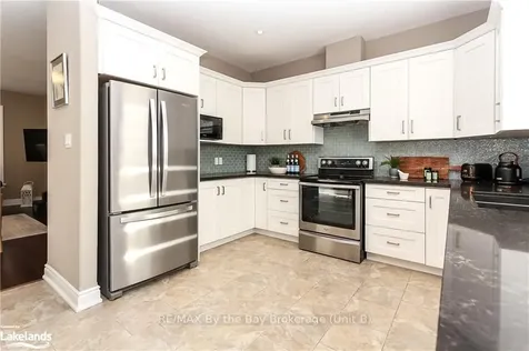 53 Edgewater Road Wasaga Beach ON L9Z 2W3