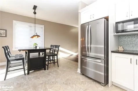 53 Edgewater Road Wasaga Beach ON L9Z 2W3