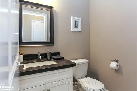 53 Edgewater Road Wasaga Beach ON L9Z 2W3