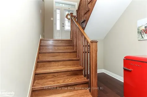 53 Edgewater Road Wasaga Beach ON L9Z 2W3