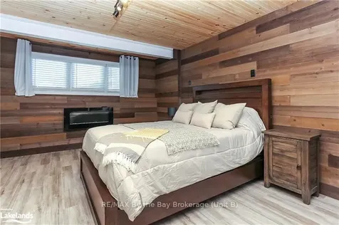 53 Edgewater Road Wasaga Beach ON L9Z 2W3