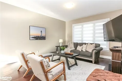 53 Edgewater Road Wasaga Beach ON L9Z 2W3