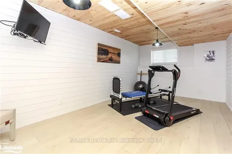53 Edgewater Road Wasaga Beach ON L9Z 2W3
