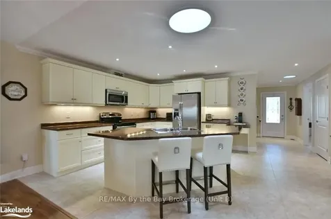 161 New York Avenue Wasaga Beach ON L9Z 3A8