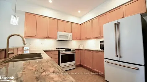 28 Marine View Drive Collingwood ON L9Y 5A3