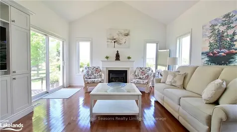 28 Marine View Drive Collingwood ON L9Y 5A3
