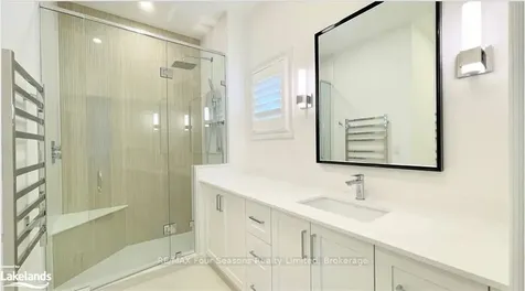 28 Marine View Drive Collingwood ON L9Y 5A3