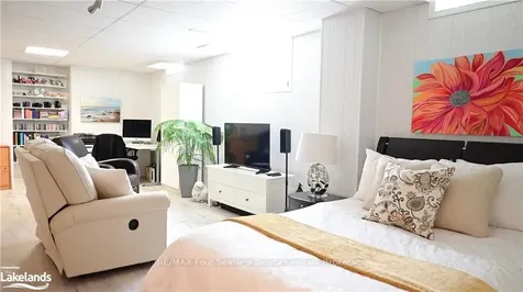28 Marine View Drive Collingwood ON L9Y 5A3