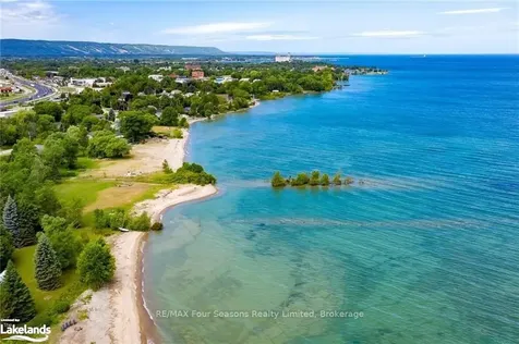 28 Marine View Drive Collingwood ON L9Y 5A3
