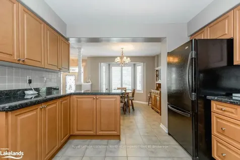 25 Masters Lane Wasaga Beach ON L9Z 1S8