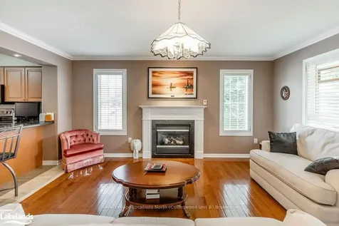 25 Masters Lane Wasaga Beach ON L9Z 1S8