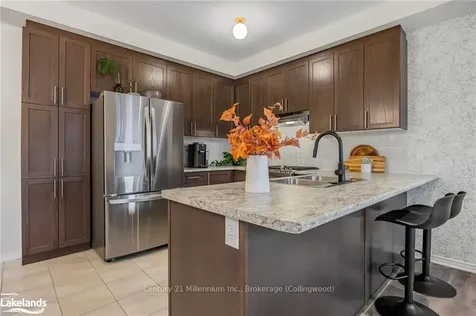 25 Kirby Avenue Collingwood ON L9Y 3W8