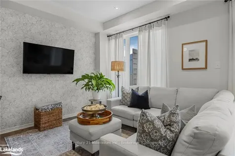 25 Kirby Avenue Collingwood ON L9Y 3W8