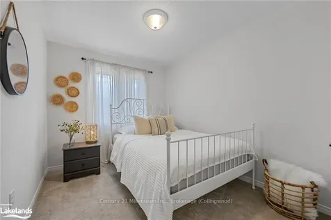 25 Kirby Avenue Collingwood ON L9Y 3W8