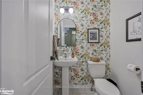 25 Kirby Avenue Collingwood ON L9Y 3W8