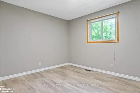 10 Shannon Street W Orillia ON L3V 6L7