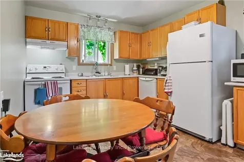 10 Shannon Street W Orillia ON L3V 6L7