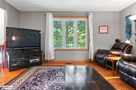 10 Shannon Street W Orillia ON L3V 6L7