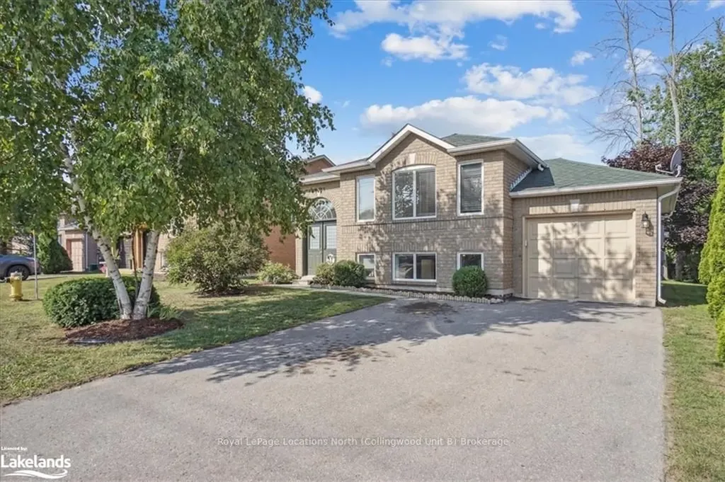 166 58th Street S Wasaga Beach ON L9Z 1N9