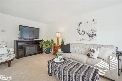 166 58th Street S Wasaga Beach ON L9Z 1N9